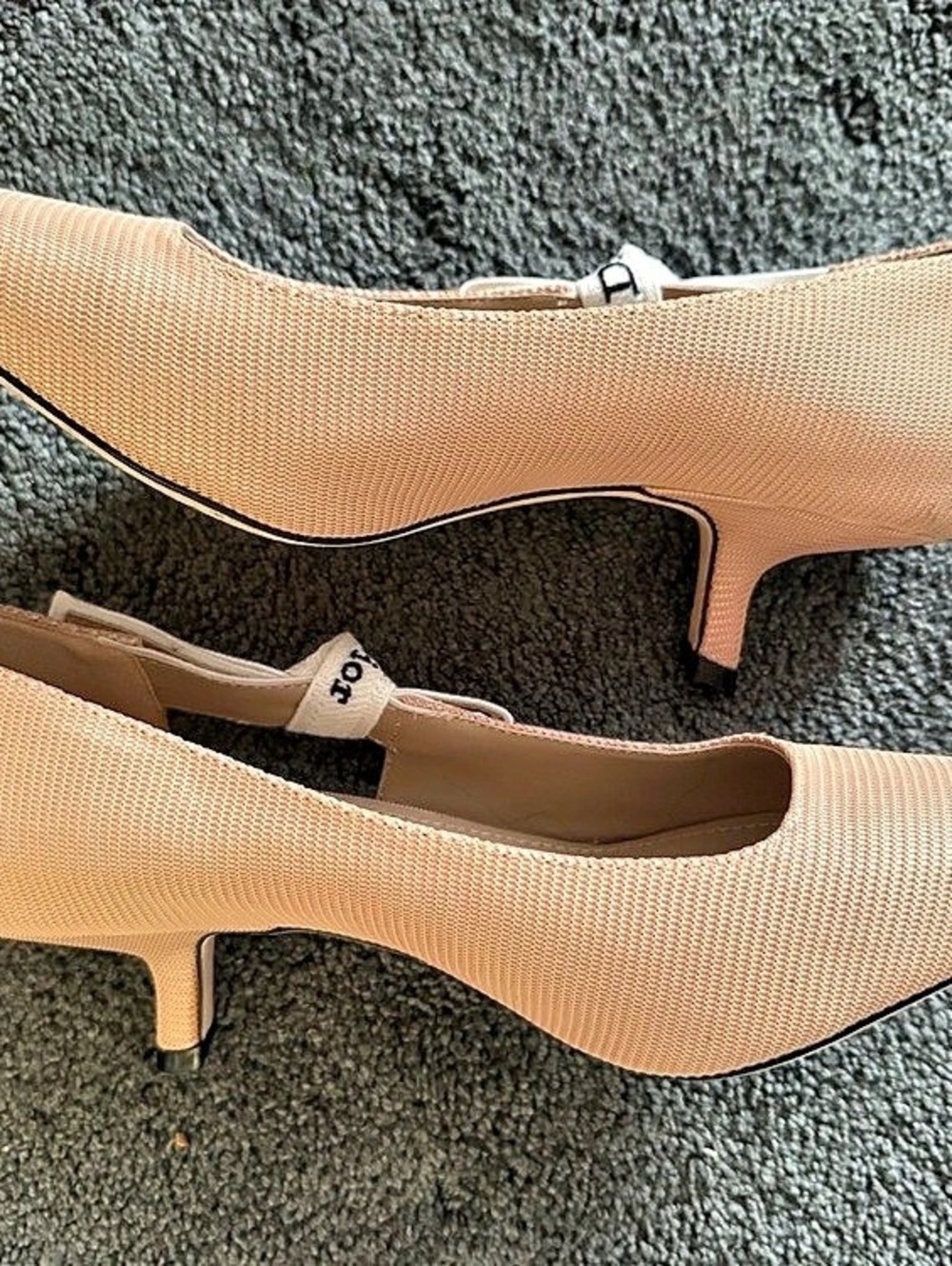 Pointed Toe Slingback Pumps in Pink EU 41